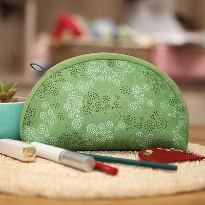 DIY Flower Pattern Moon-shaped Cosmetic Bag Embroidery Kit PW23021034449-1