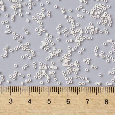 TOHO Round Seed Beads SEED-XTR15-0123-1