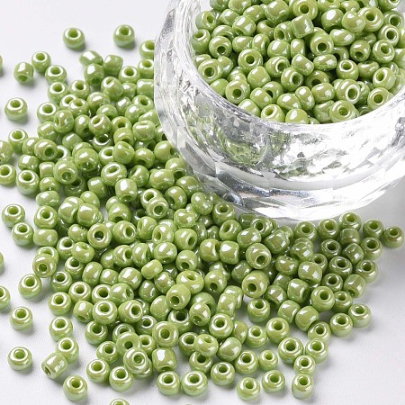 8/0 Glass Seed Beads SEED-US0003-3mm-124-1