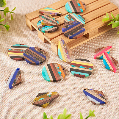  16Pcs 8 Style Transparent Resin & Walnut Wood Pendants RESI-TA0002-06-1