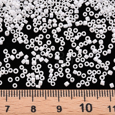 Glass Cylinder Beads SEED-S047-L-001-1