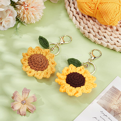 2Pcs 2 Styles Handmade Fibre Woven Sunflower Keychains KEYC-PH01614-1