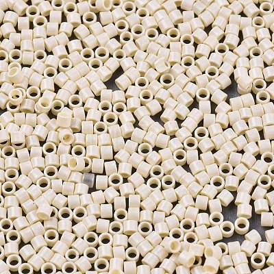 11/0 Grade A Glass Seed Beads SEED-S030-1012-1