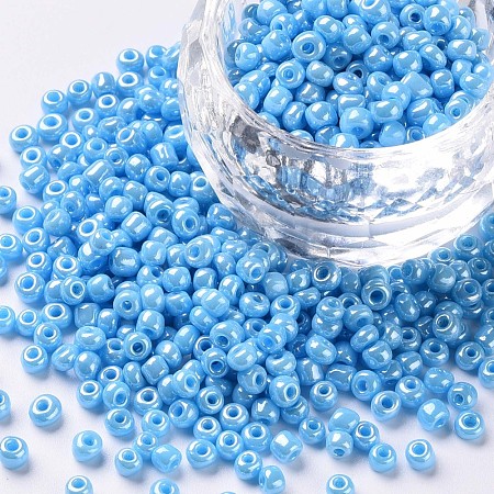 8/0 Glass Seed Beads SEED-A012-3mm-123-1