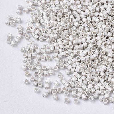 11/0 Grade A Glass Seed Beads SEED-S030-0335-1