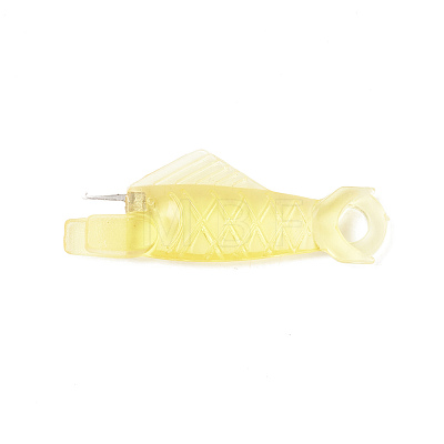 Fish Shaped Plastic Needle Threaders TOOL-K010-01C-1