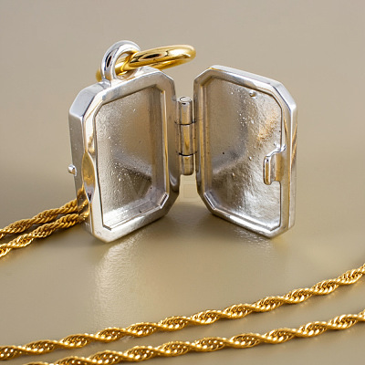 Two Tone Brass Openable Gift Box Photo Locket Pendant Necklaces for Women FS-WG75460-02-1