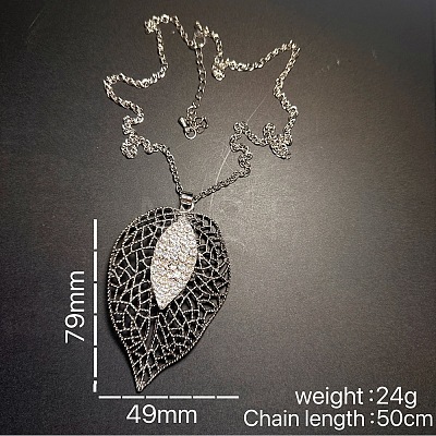 Vintage Alloy Crystal Rhinestone Hollow Leaf Pendant Necklaces for Women LS-ET3744-1