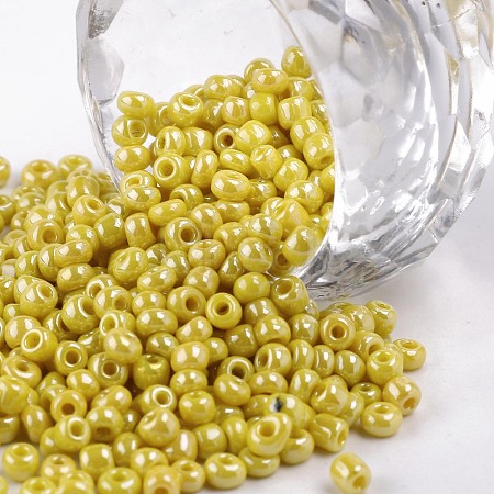 8/0 Glass Seed Beads SEED-A012-3mm-122-1