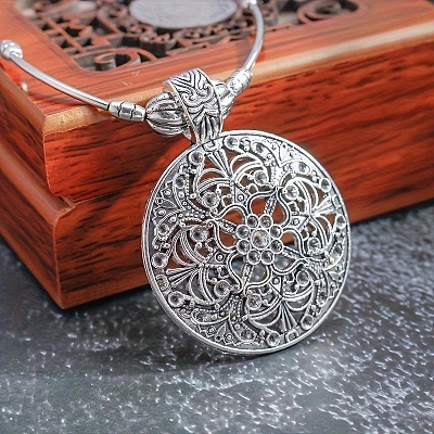 Flat Round Ethnic Style Alloy Pendant Necklaces & Dangle Earrings Sets FS-WG33C92-01-1