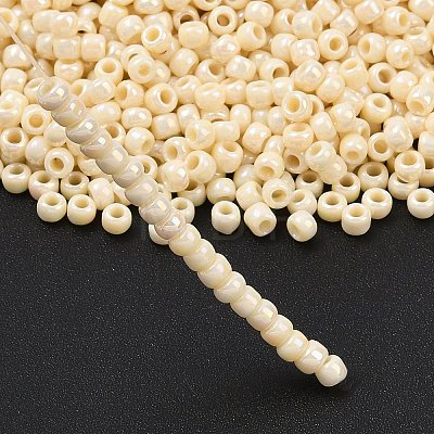 TOHO 8/0 Round Beads SEED-TR08-0409-1