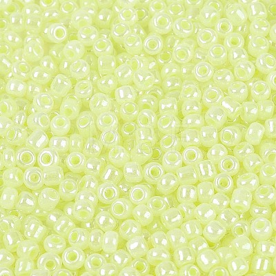 8/0 Glass Seed Beads X-SEED-A011-3mm-152-1