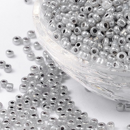 8/0 Glass Seed Beads SEED-US0003-3mm-149-1