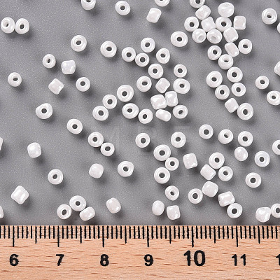 8/0 Glass Seed Beads SEED-US0003-3mm-121-1