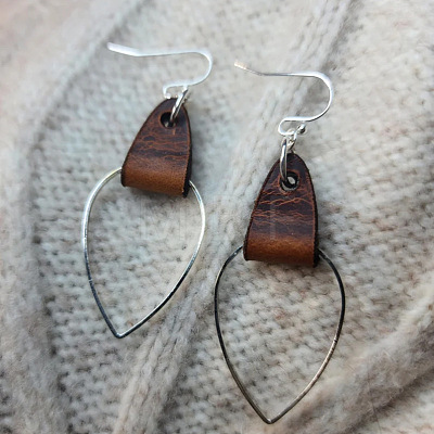Teardrop Zinc Alloy Imitation Leather Dangle Earrings FS-WG3FC2A-01-1
