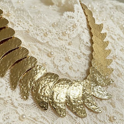 Alloy Hammered Wing Bib Necklaces for Women WGDE902-01-1