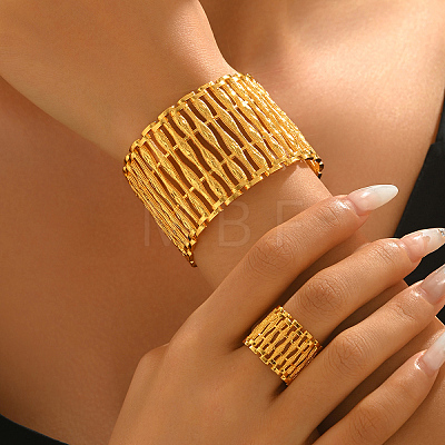 Elegant Alloy Hollow Cuff Bangle & Ring Set YH4609-1