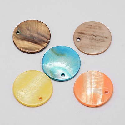 Dyed Natural Flat Round Shell Pendant SHEL-P003-03-1