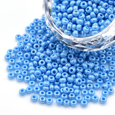 8/0 Czech Opaque Glass Seed Beads SEED-N004-003A-17-1